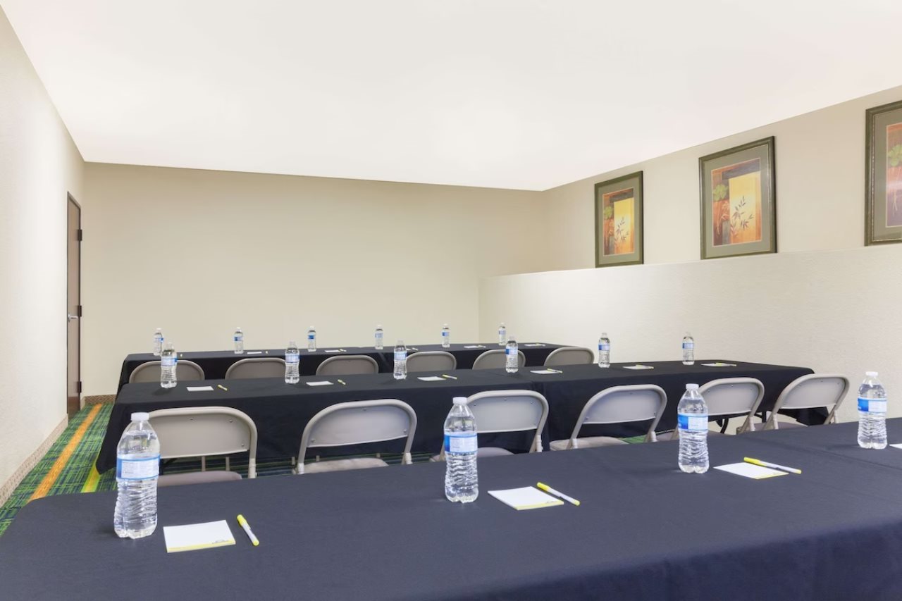 Days Inn by Wyndham San Antonio at Palo Alto - photo 9