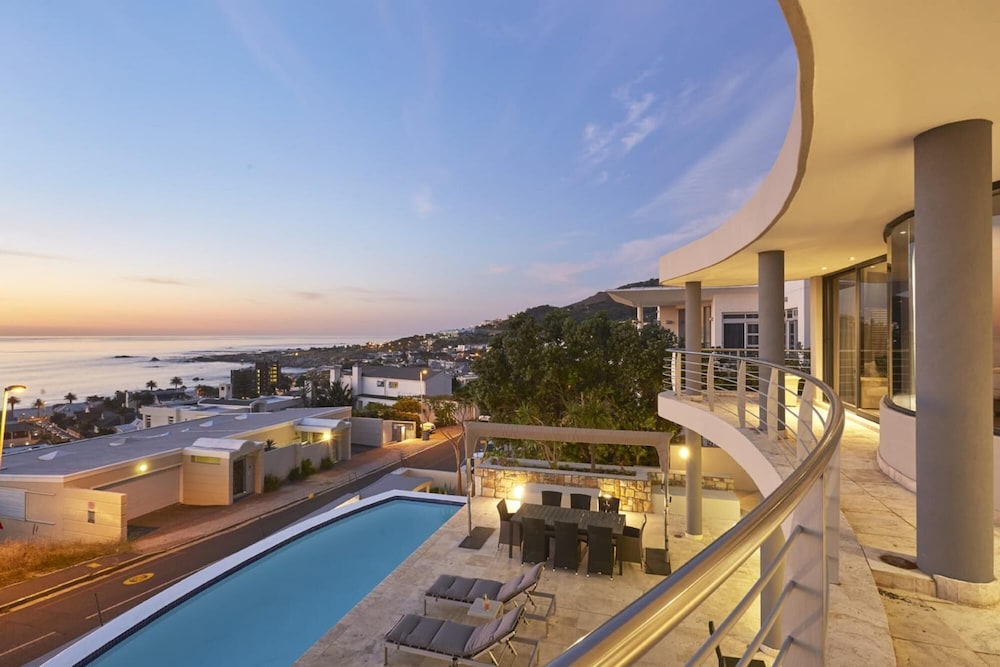 Wescamp Villa — 4-Star Luxury Hotel in Cape Town, South Africa