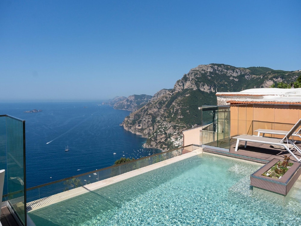 Villa in Nocelle with Amalfi Coast Views — 4-Star Luxury Hotel in Positano, Italy