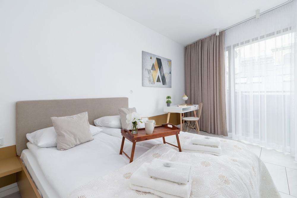 Modern Apartment Cracow Old Town by Noclegi Renters — 4-Star Luxury Hotel in Krakow, Poland