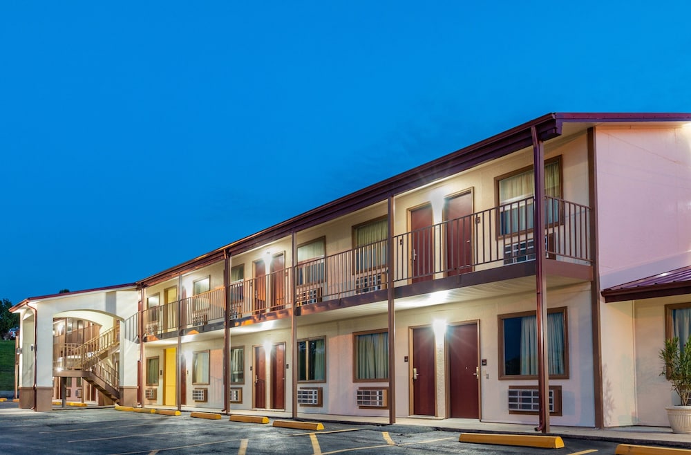 Red Roof Inn Buffalo TX - photo 28