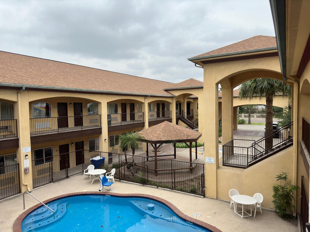 Texas Inn and Suites RGV - photo 43