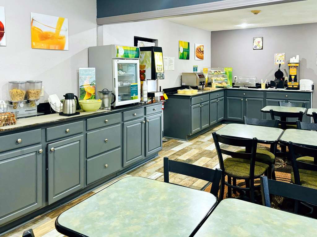 Quality Inn Raynham Taunton - photo 36