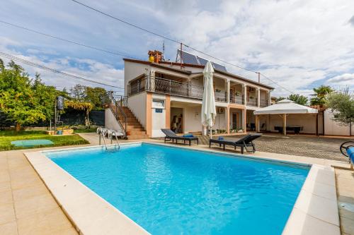 Ferienhaus Sascha in Poreč — 4-Star Luxury Hotel in Porec, Croatia