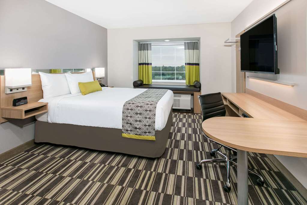 Microtel Inn & Suites by Wyndham Lubbock - photo 6