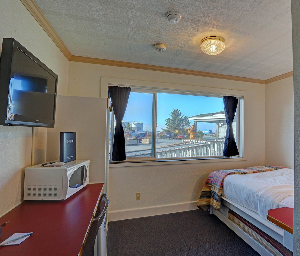 Land's End Resort - photo 6