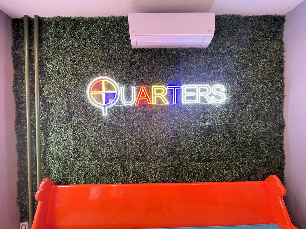 Quarters - photo 4