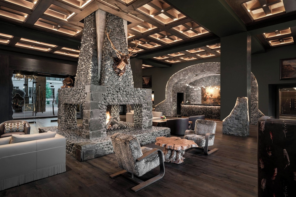 Grand Bohemian Lodge Greenville Autograph Collection - photo 3