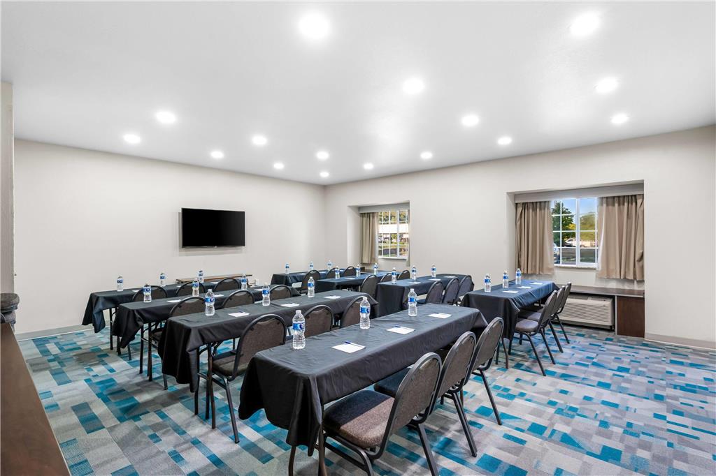 Microtel Inn & Suites by Wyndham Conway - photo 35