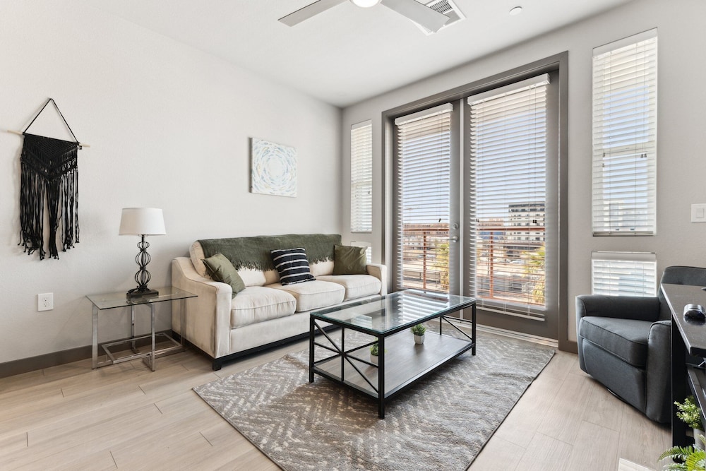 CozySuites at Downtown Phoenix — 4-Star Luxury Hotel in Phoenix, United States