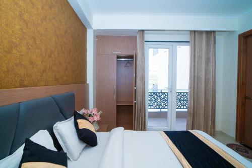 Aster Studio Sec 39 Gurgaon I Fully furnished 2BHK