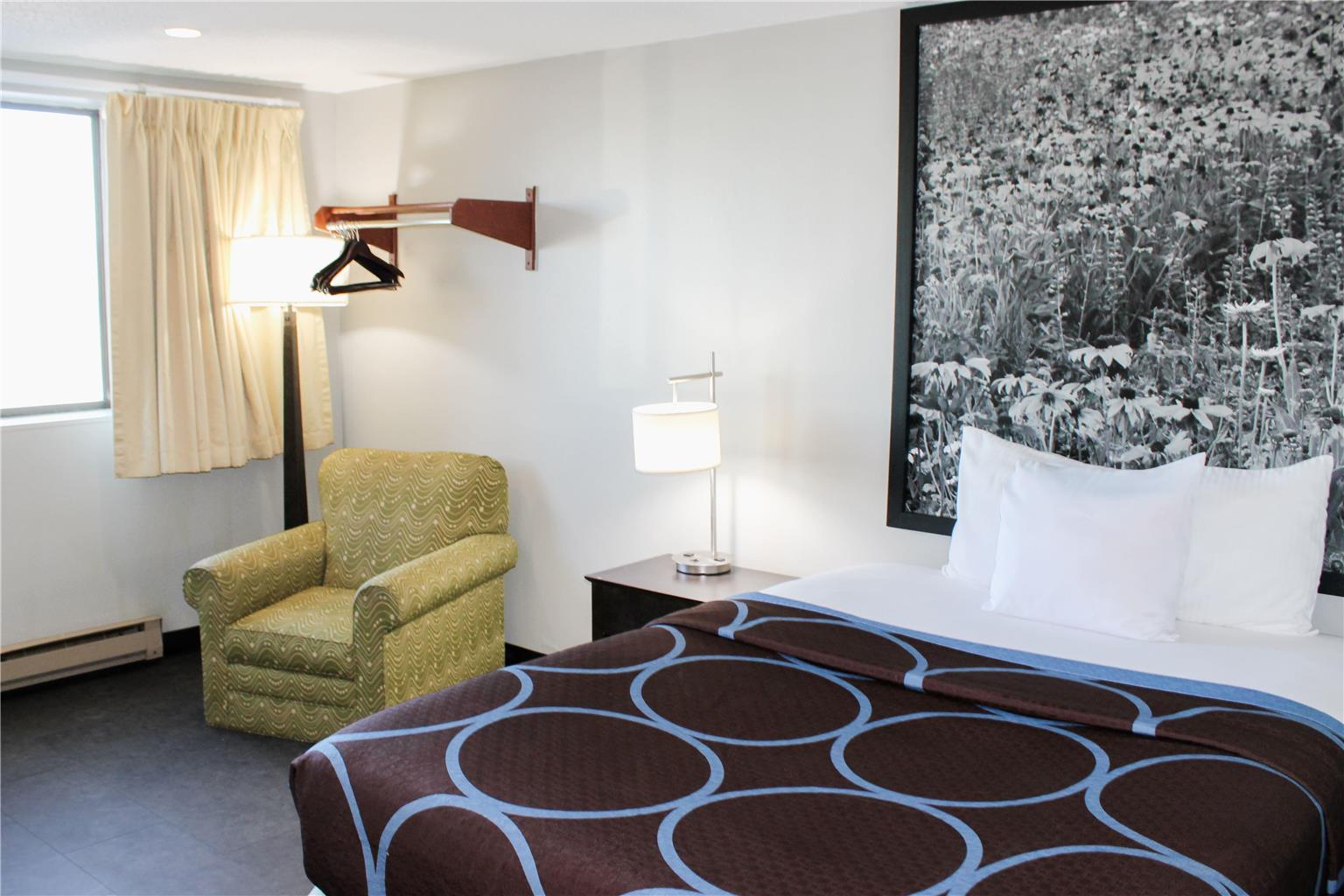 Super 8 by Wyndham Williston ND - photo 11