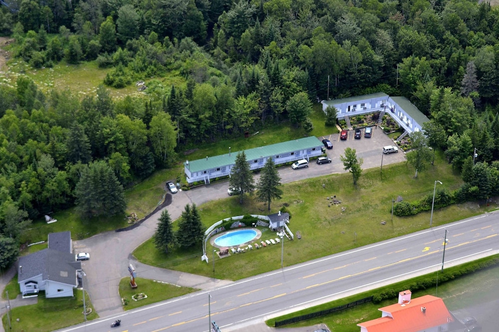 Motel Clair Mont - carbon neutral hotel in Joliette
