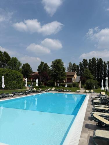 Experia Residence Apartment — 4-Star Luxury Hotel in Cavalcaselle, Italy