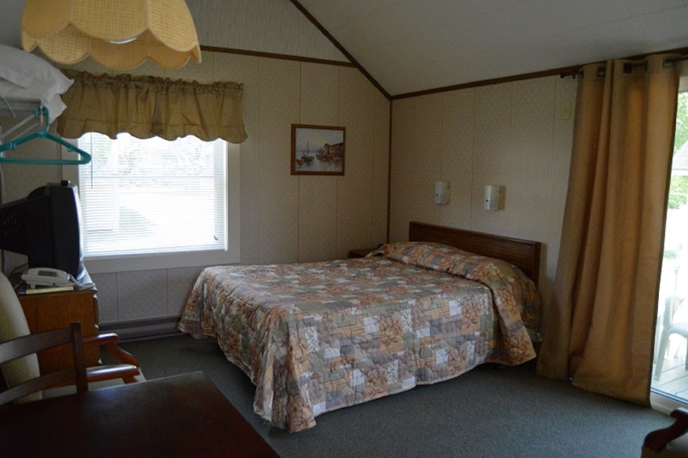 Kennebunk Gallery Motel & Cottages - photo 9