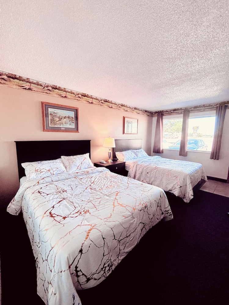 Dakota Inn - photo 13