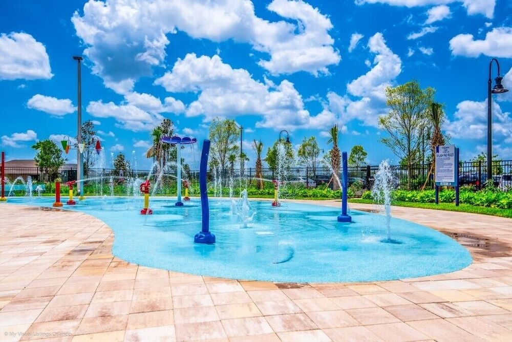 Romeo Circle Stoey Lake — 4-Star Luxury Hotel in Kissimmee, United States
