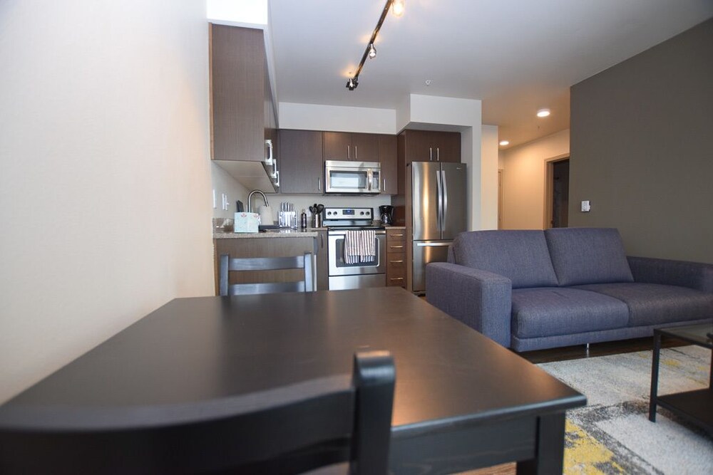 Capitol Hill Suites by Luxe Hubs - photo 21