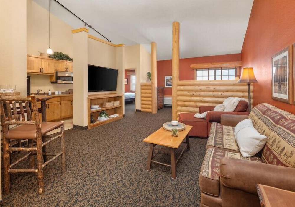 Grand Lodge Waterpark Resort - photo 23