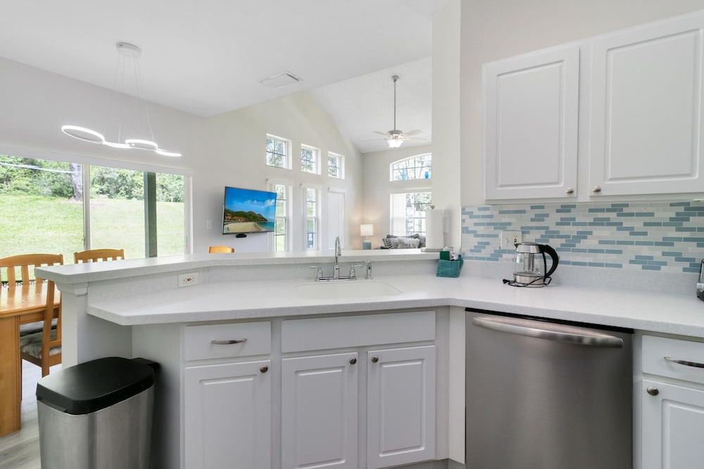 Disney Area 4 bed 3.5 Bathroom Emerald Island - photo 6