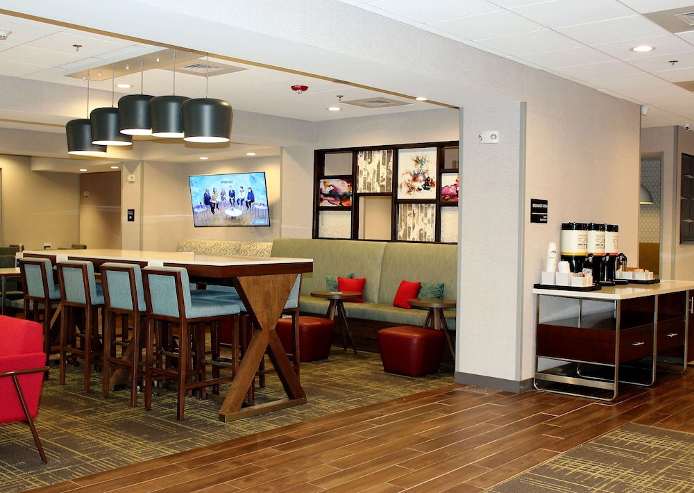 Hampton Inn Lexington NC - photo 2