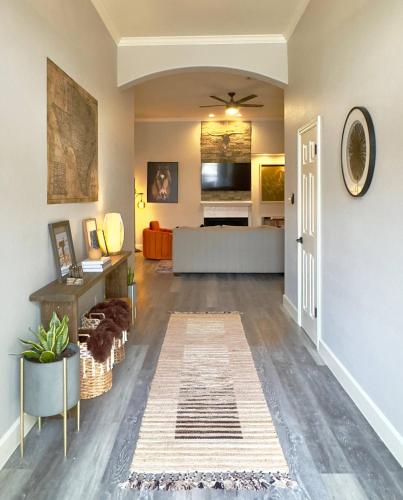 Spacious Family Gem Close to Lake Hot Tub in Lago Vista, United States