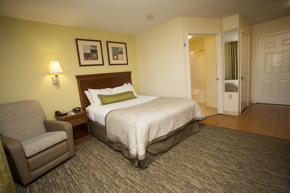 Candlewood Suites Port Arthur Nederland an IHG Hotel - photo 3