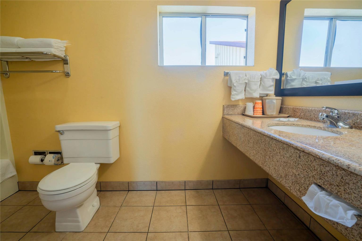 Quality Inn Ukiah - photo 61
