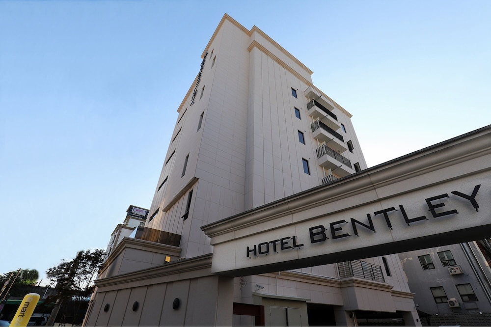 Hotel Bentley - carbon neutral hotel in Chuncheon