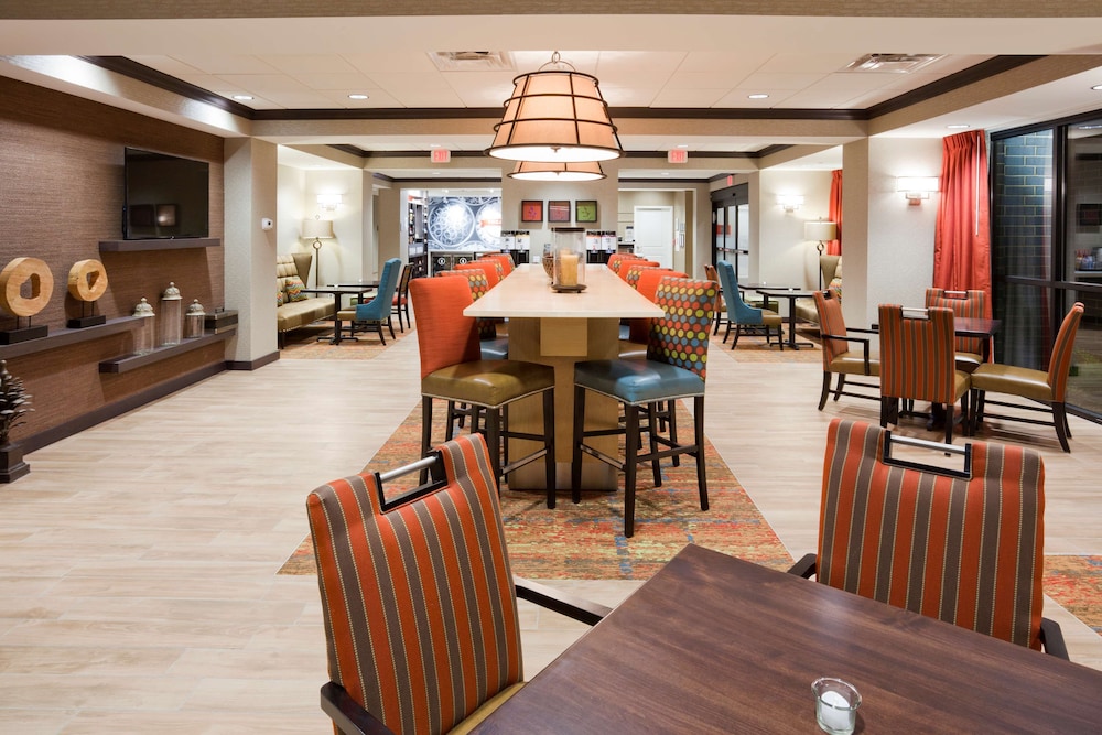 Hampton Inn Minneapolis Roseville - photo 5