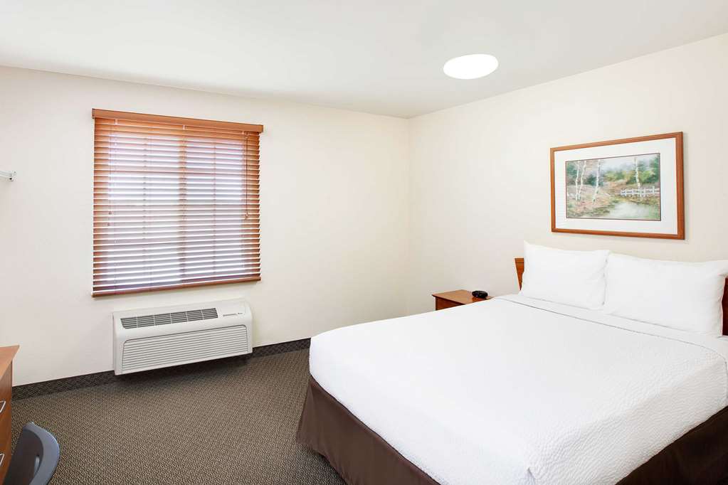 WoodSpring Suites Houston Willowbrook - photo 6