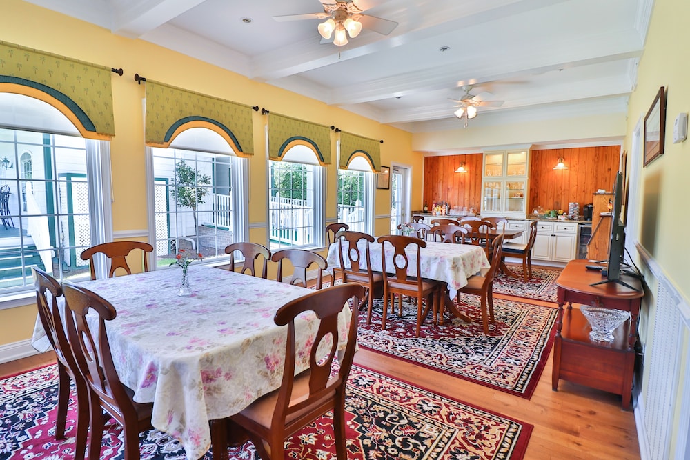 The Cypress Inn Bed & Breakfast - photo 90