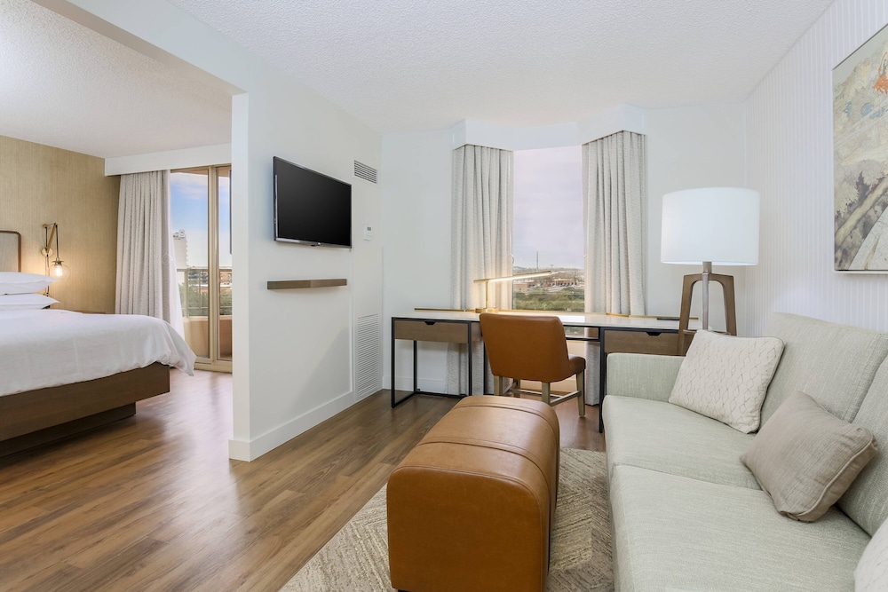 Sheraton Suites Market Center Dallas - photo 17
