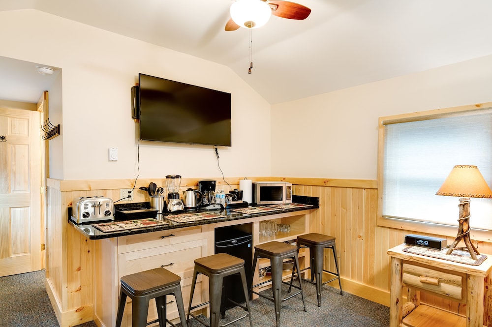 Cobble Mountain Lodge - photo 36