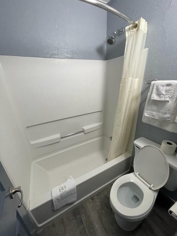 Jackson Motel - photo 16