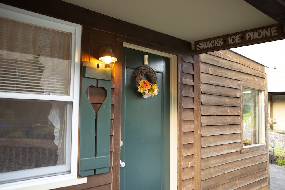 The Chimney Rock Inn & Cottages - photo 61