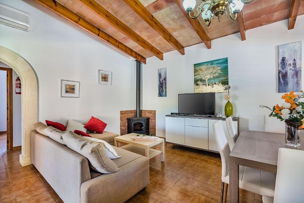 Villa Moreno — 4-Star Luxury Hotel in Pollenca, Spain