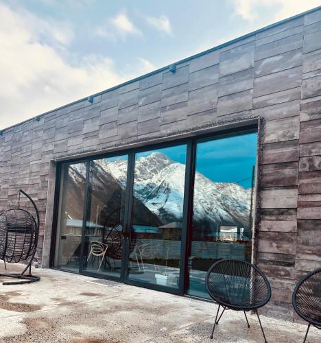 Alpine Escape Kazbegi in Step'antsminda, Georgia