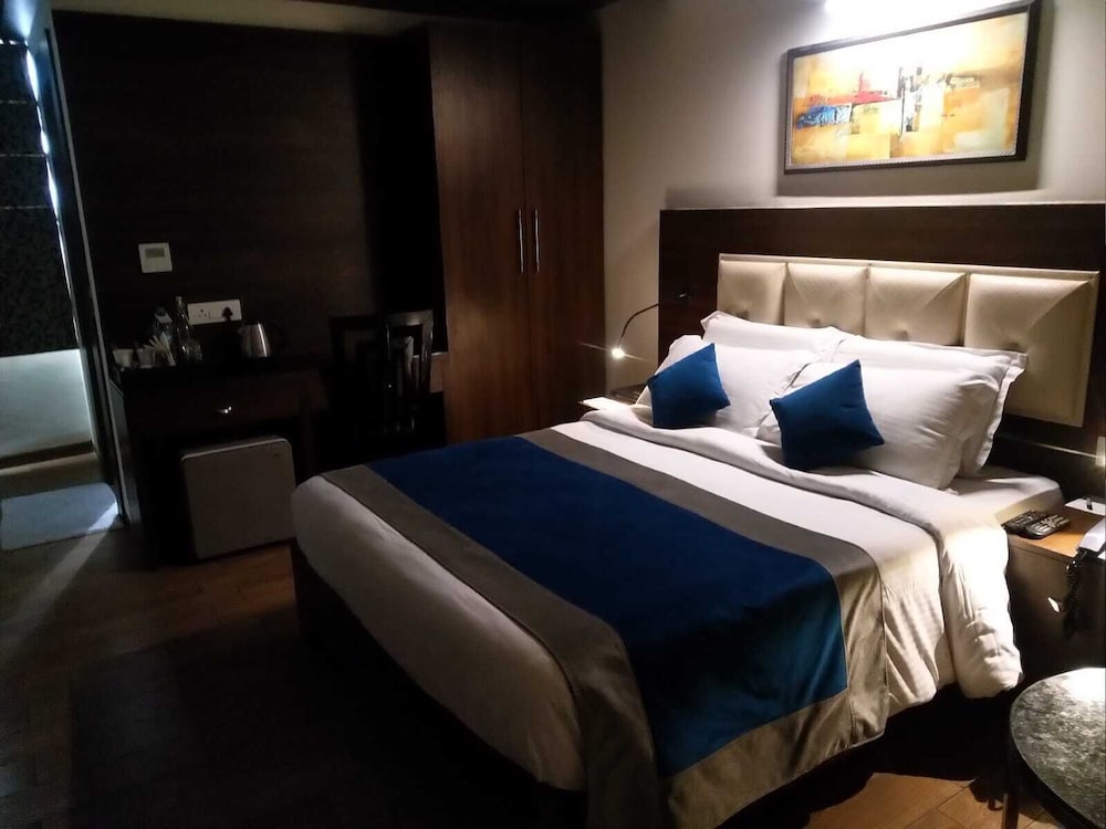 Jb Sky Hiton Inn — Lucknow — photo 2