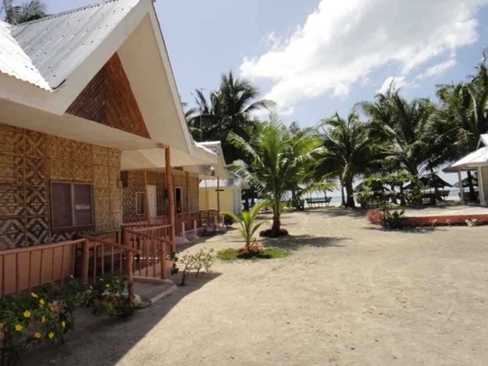 Mayet Beach Resort in Santa Fe, Philippines