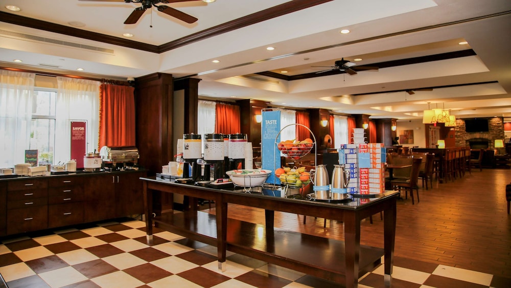 Hampton Inn Matamoras Milford - photo 25
