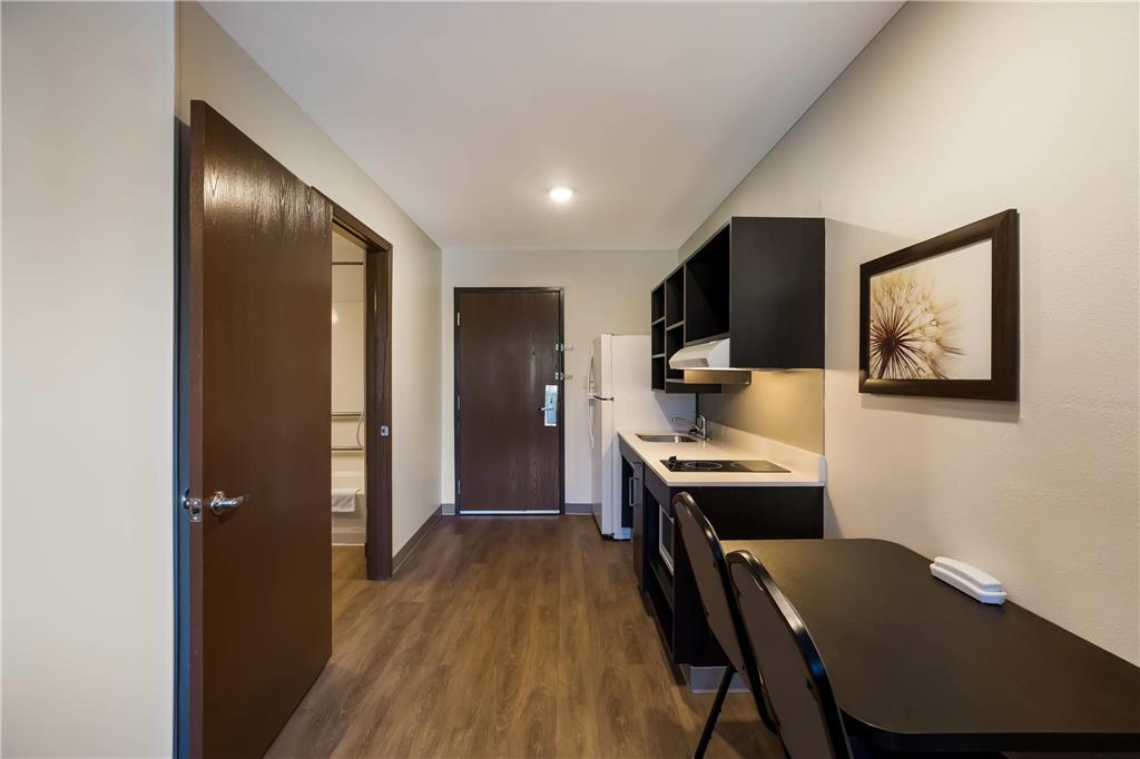 WoodSpring Suites Orlando West Clermont - photo 12
