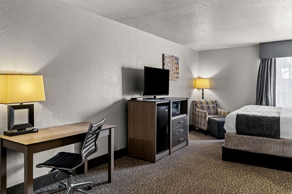Best Western Sherwood Inn & Suites - photo 16
