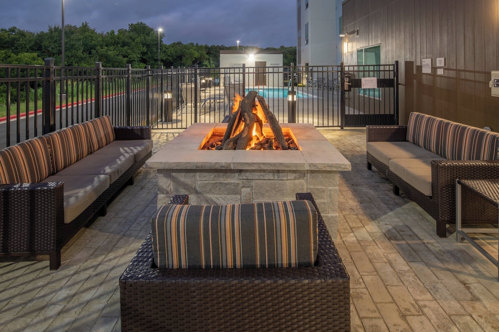 TownePlace Suites by Marriott Austin South - photo 19
