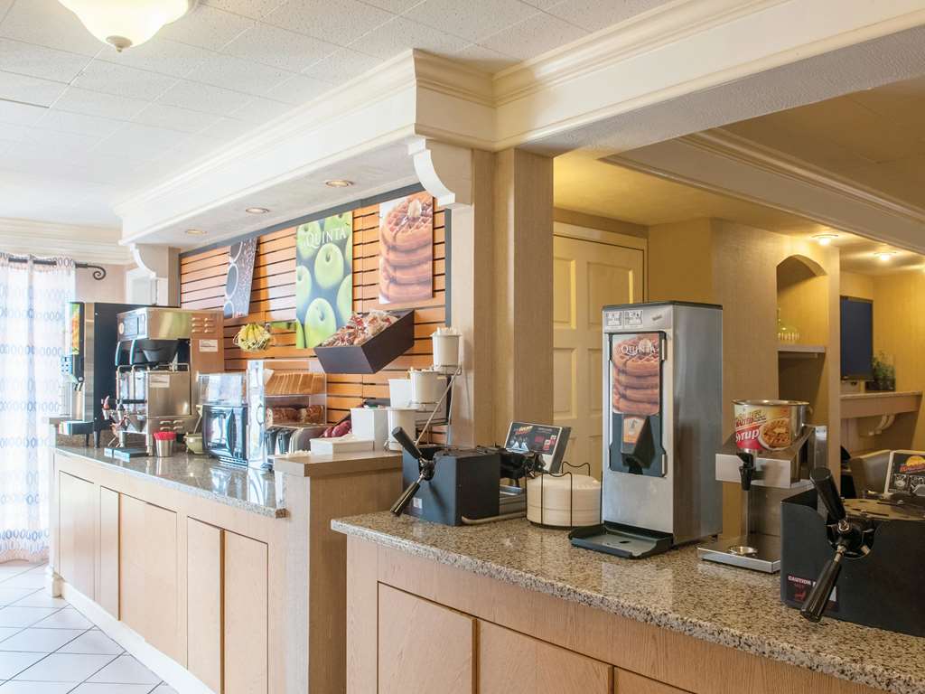 La Quinta Inn by Wyndham New Orleans Veterans Metairie - photo 32