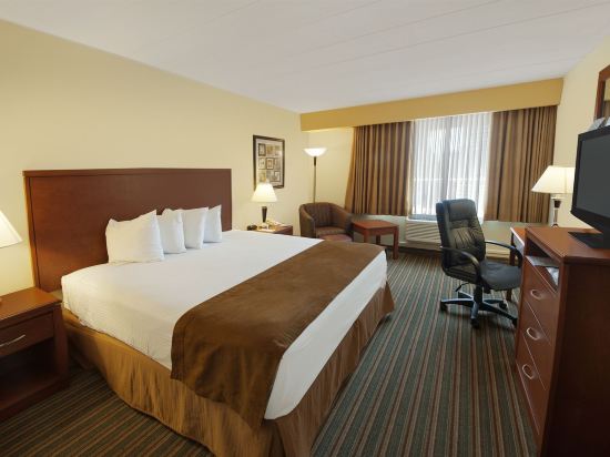 Ramada St. Louis Airport - photo 17