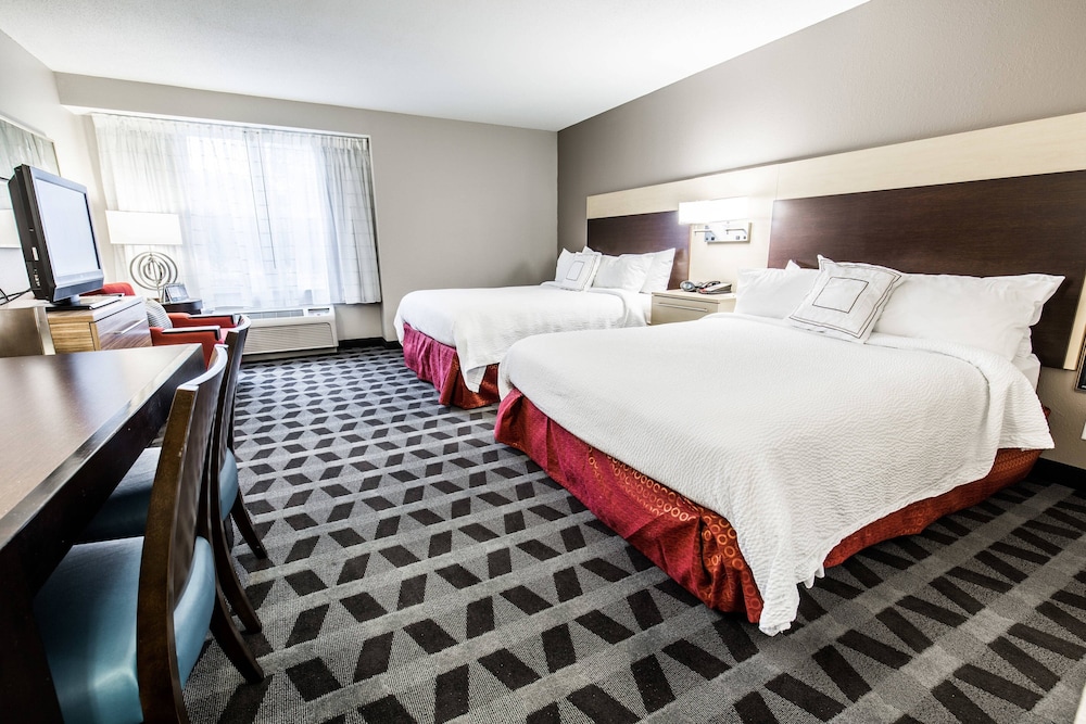 TownePlace Suites by Marriott Gilford - photo 6