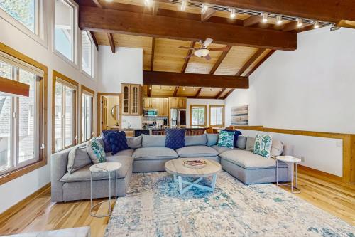 Retreat at Oriole Way