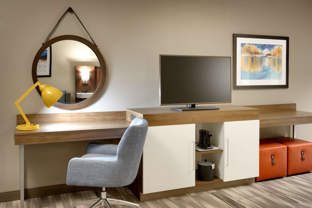 Hampton Inn & Suites Rexburg - photo 13