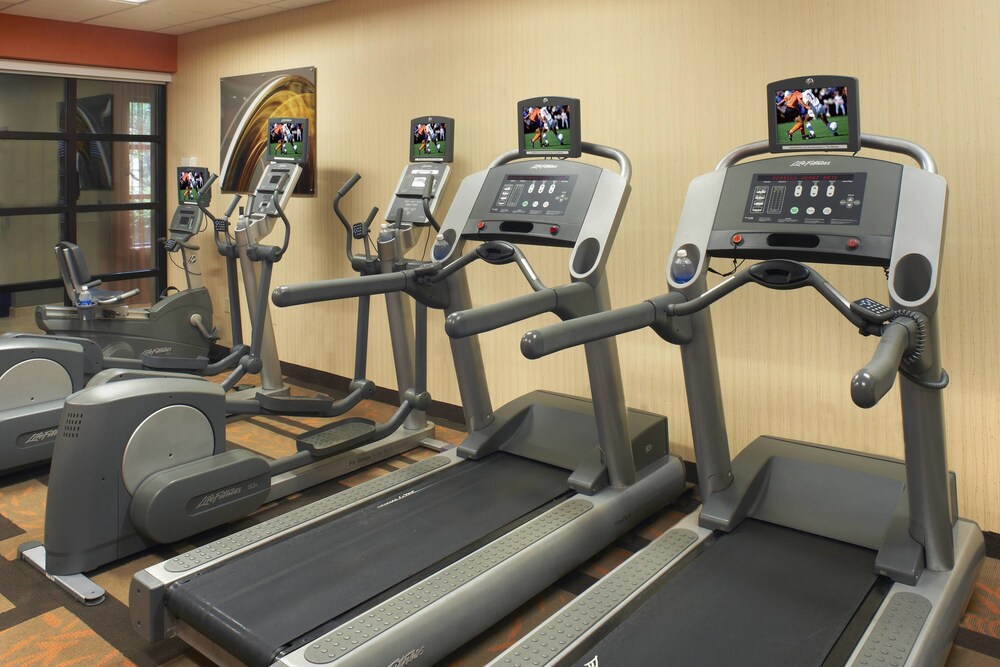 Courtyard by Marriott Cincinnati Covington - photo 15